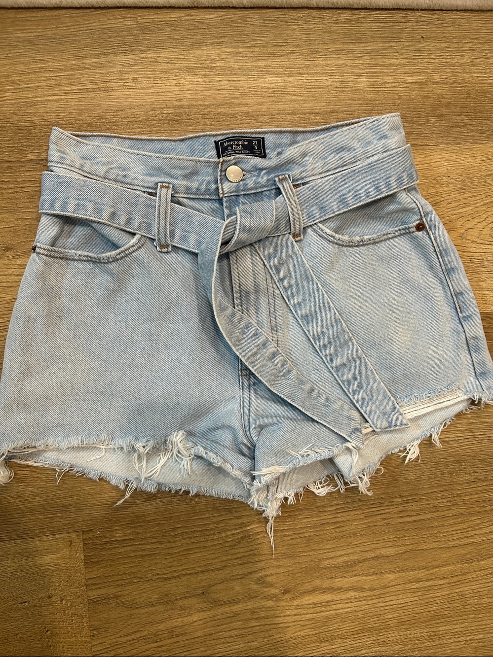 Vintage Y2K Abercrombie & Fitch Natural Rise Denim Belted Shorts |Size 27/4 - Picture 1 of 6